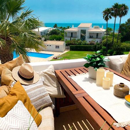 Beach Villa With Ocean View And Rooftop Cinema Guia  Luaran gambar