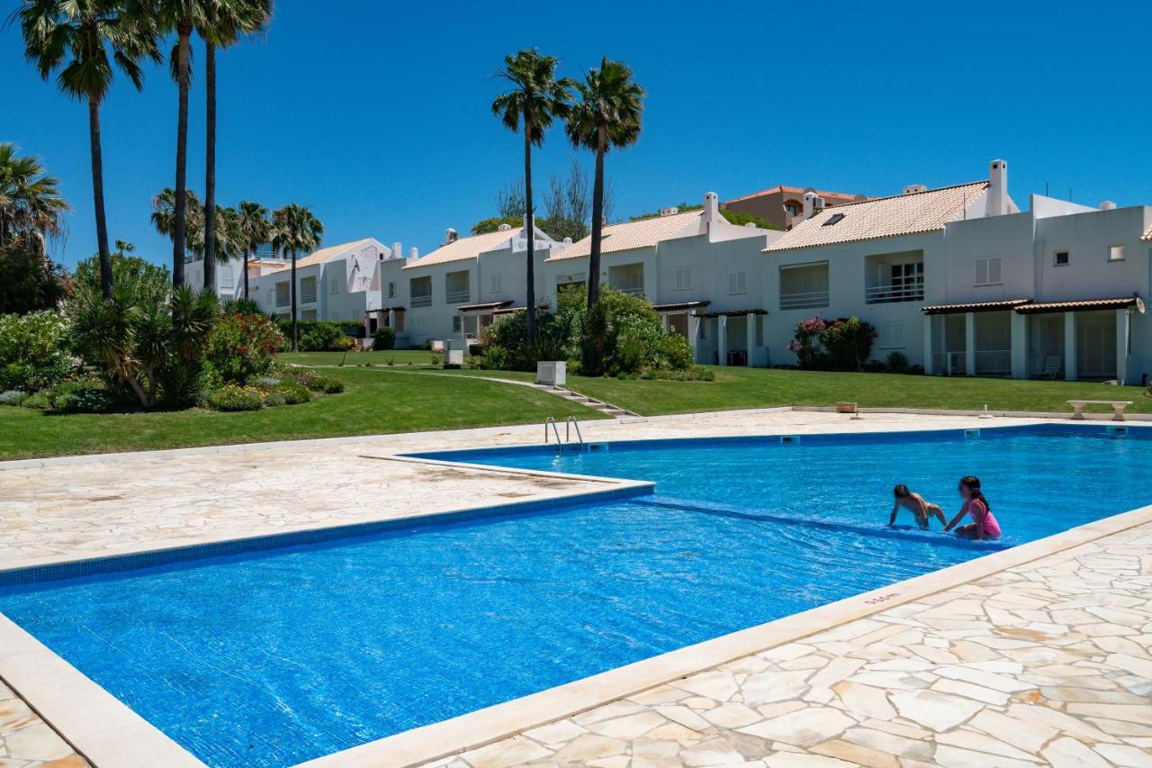 Beach Villa With Ocean View And Rooftop Cinema Guia  Luaran gambar