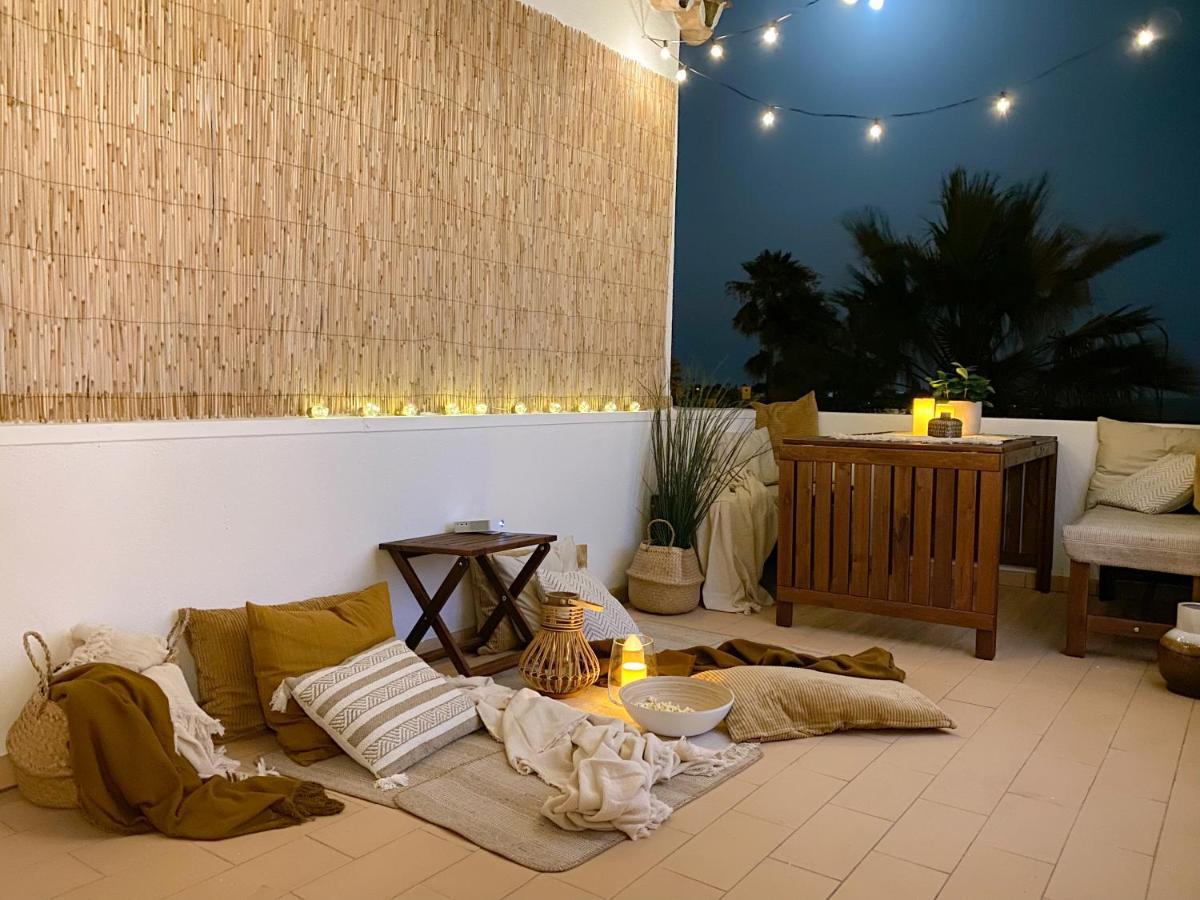 Beach Villa With Ocean View And Rooftop Cinema Guia  Luaran gambar