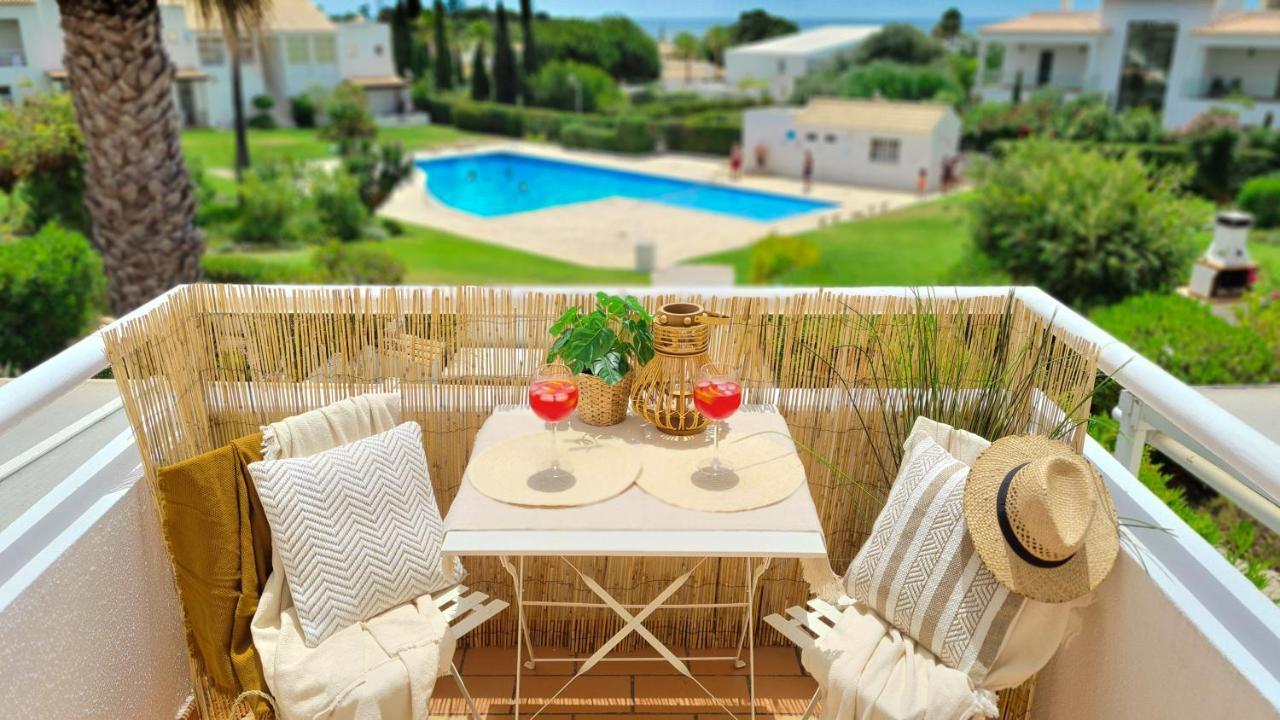 Beach Villa With Ocean View And Rooftop Cinema Guia  Luaran gambar