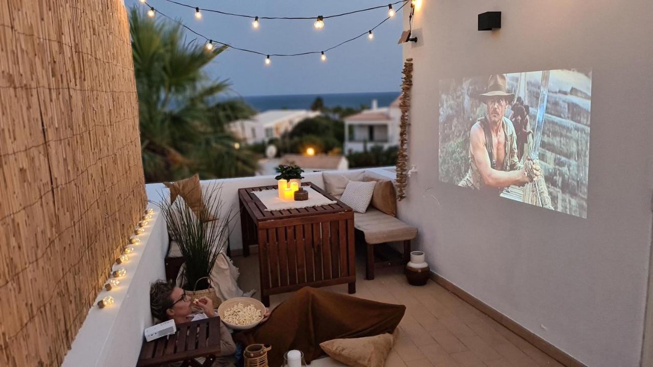 Beach Villa With Ocean View And Rooftop Cinema Guia  Luaran gambar